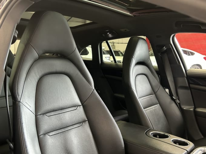 2025 Porsche Panamera