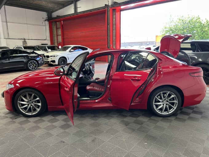 2025 Alfa Romeo Giulia