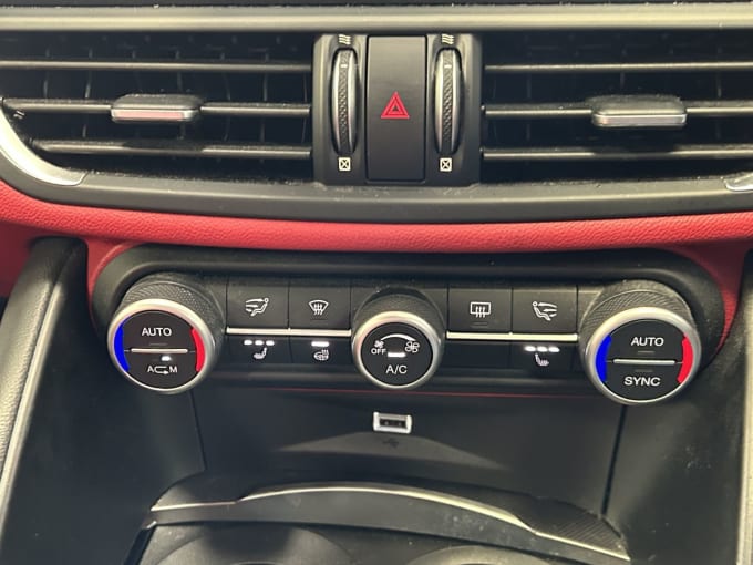 2025 Alfa Romeo Giulia