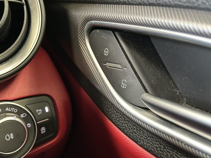 2025 Alfa Romeo Giulia