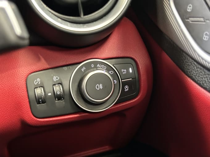 2025 Alfa Romeo Giulia