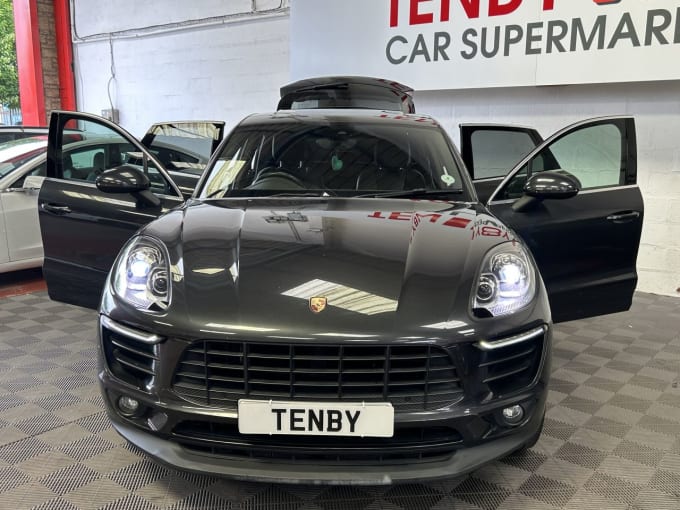2025 Porsche Macan