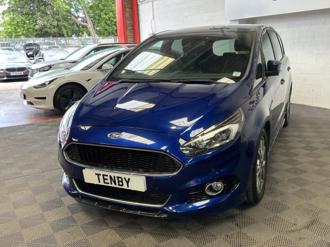 2025 Ford S-max