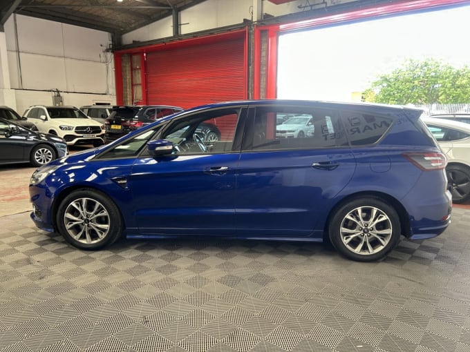 2025 Ford S-max