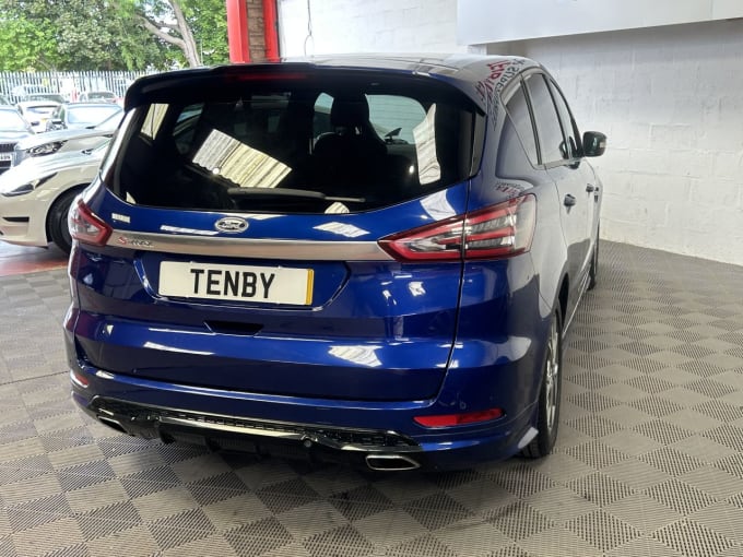 2025 Ford S-max