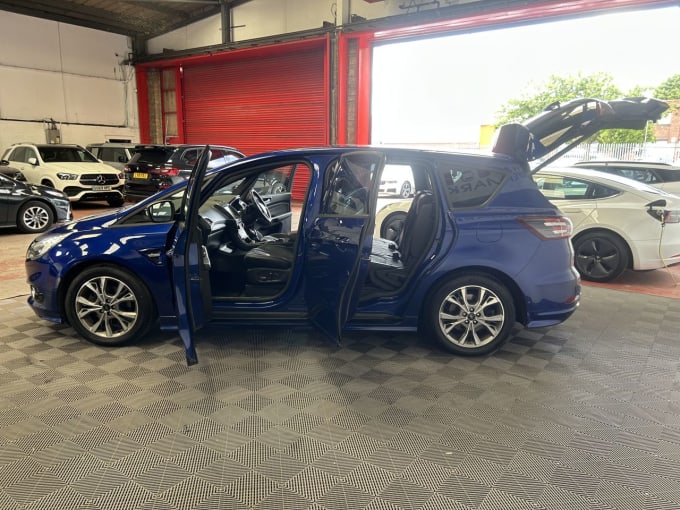2025 Ford S-max
