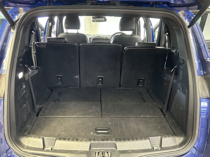 2025 Ford S-max