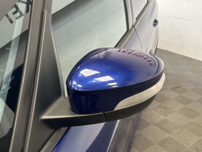 2025 Ford S-max