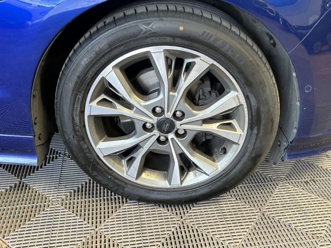 2025 Ford S-max