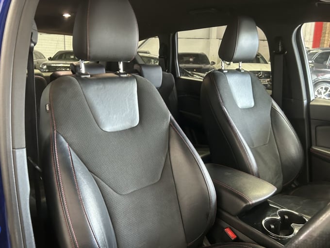 2025 Ford S-max