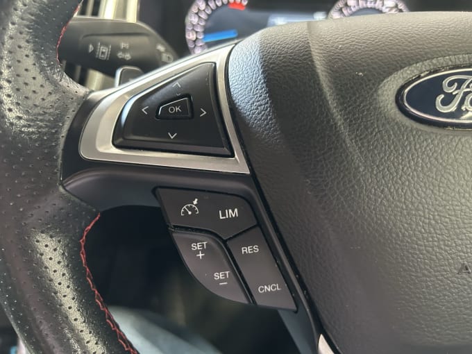 2025 Ford S-max