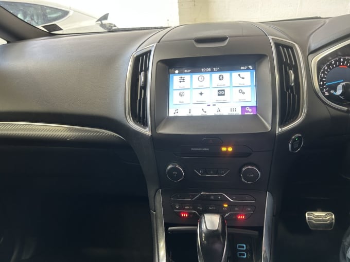 2025 Ford S-max
