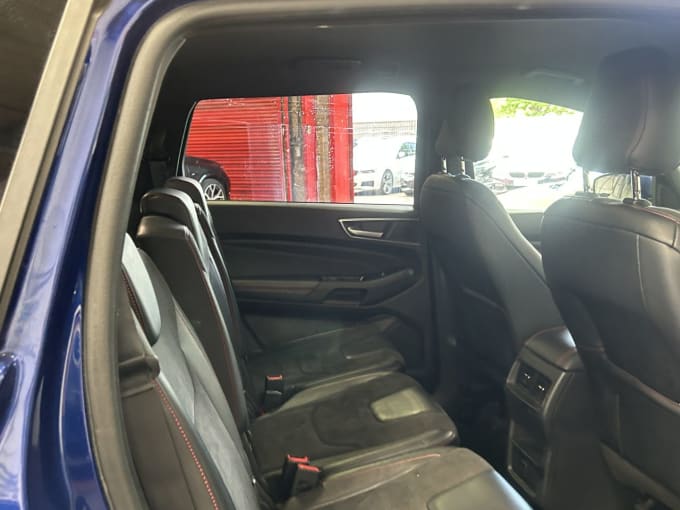2025 Ford S-max