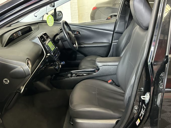 2025 Toyota Prius