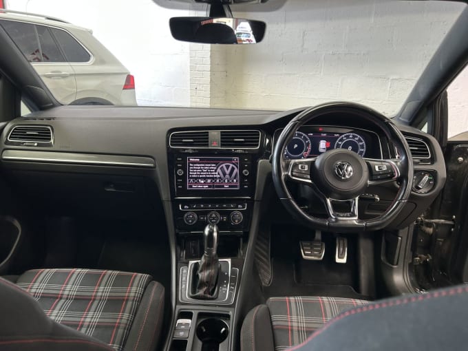 2025 Volkswagen Golf