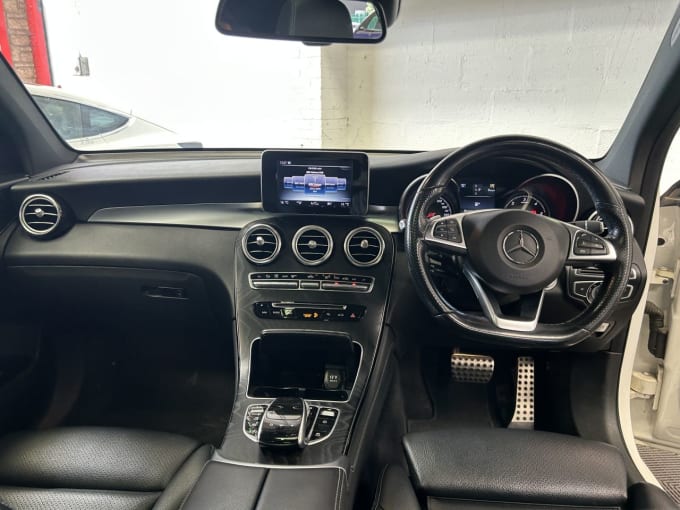 2025 Mercedes-benz Glc