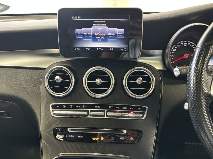 2025 Mercedes-benz Glc