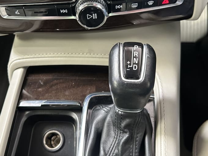 2025 Volvo Xc90