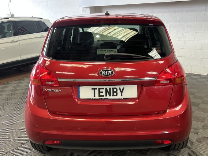 2025 Kia Venga