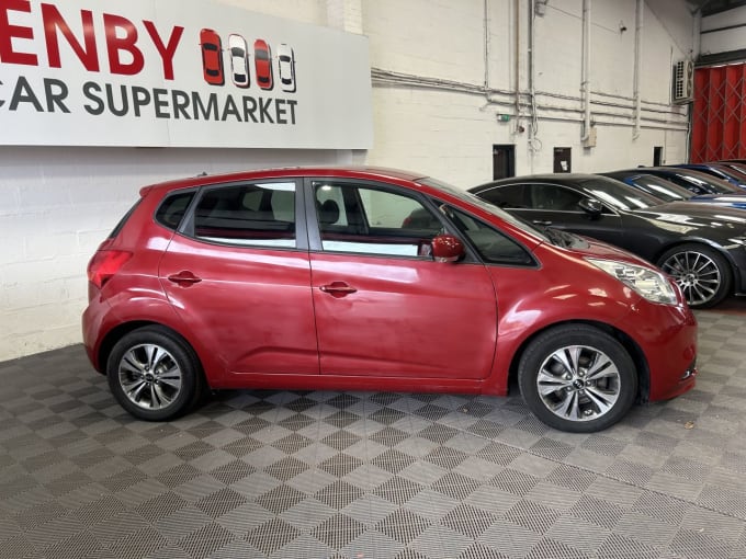 2025 Kia Venga