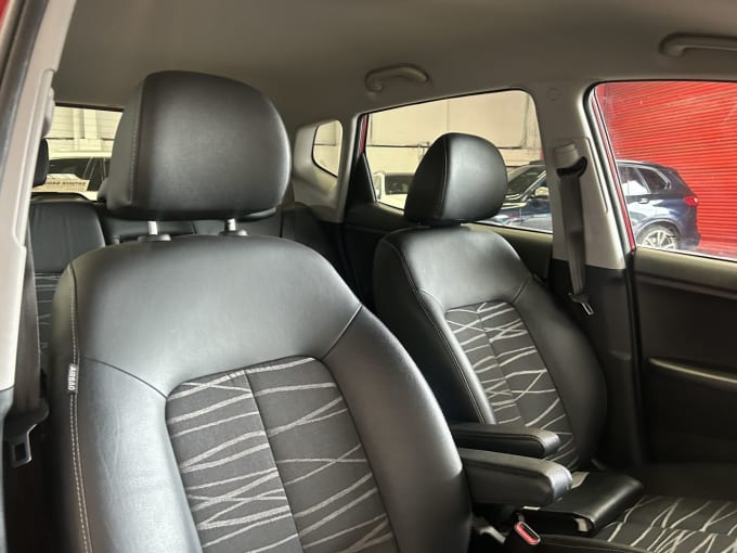 2025 Kia Venga