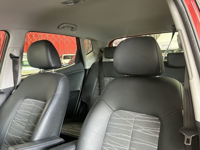 2025 Kia Venga
