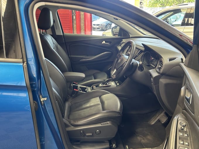 2025 Vauxhall Grandland X