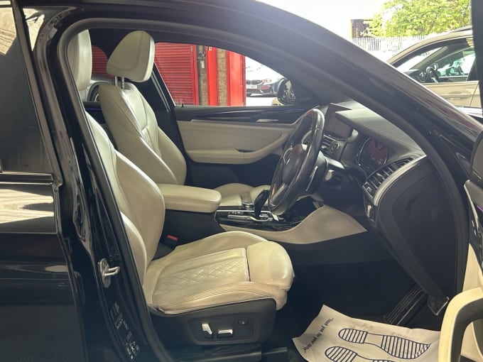 2025 BMW X4