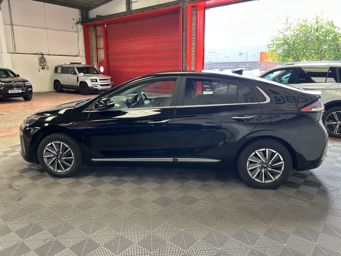 2025 Hyundai Ioniq