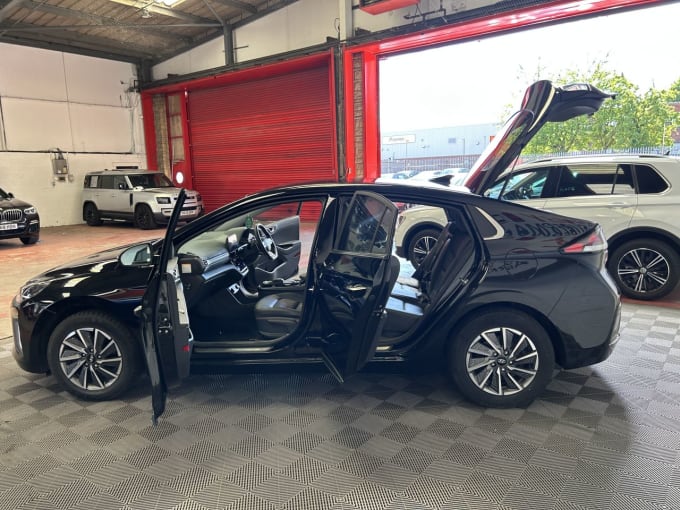 2025 Hyundai Ioniq