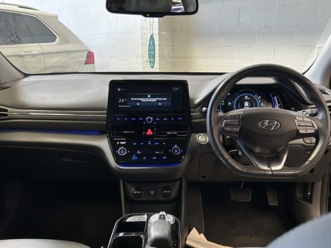 2025 Hyundai Ioniq