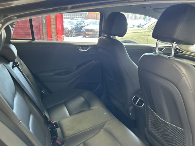 2025 Hyundai Ioniq
