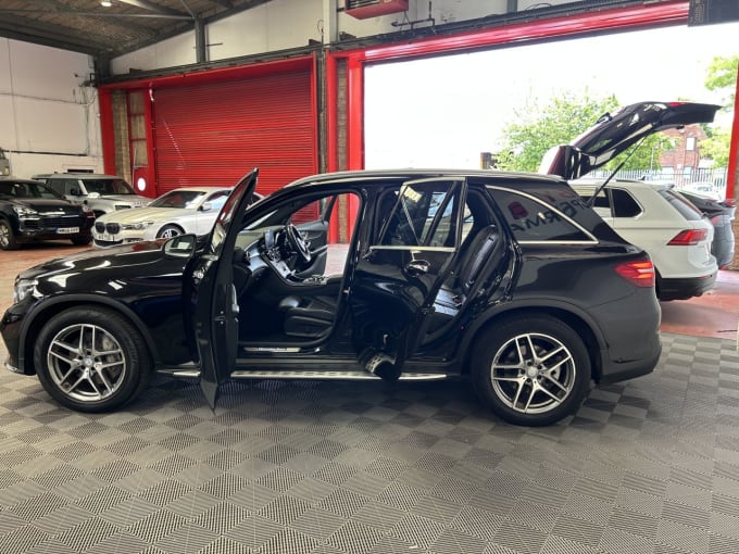 2025 Mercedes-benz Glc