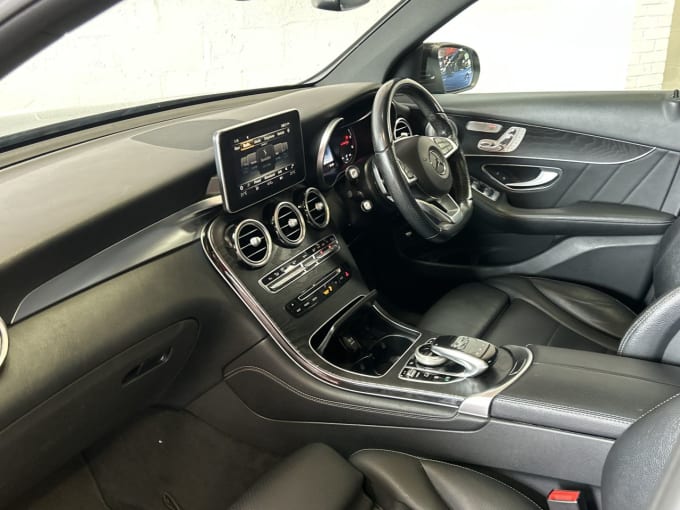 2025 Mercedes-benz Glc