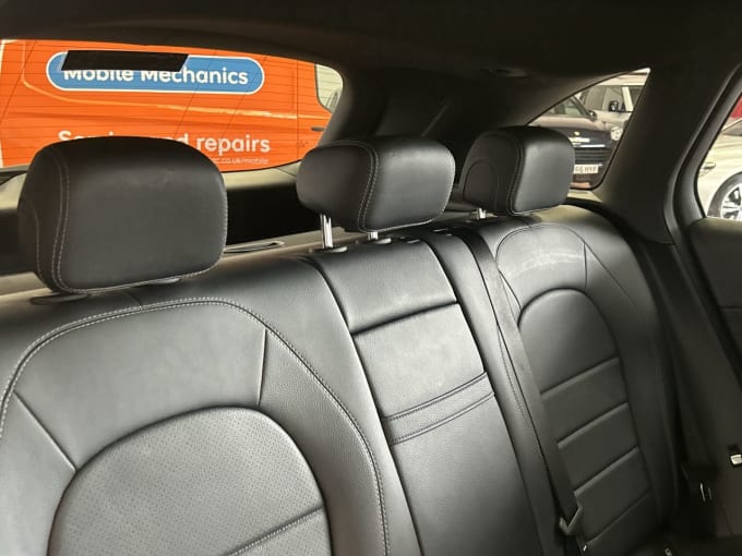 2025 Mercedes-benz Glc