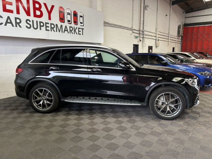 2025 Mercedes-benz Glc