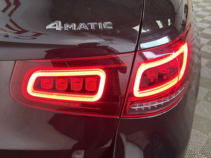2025 Mercedes-benz Glc
