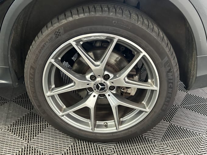 2025 Mercedes-benz Glc