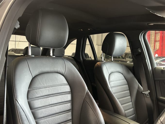 2025 Mercedes-benz Glc