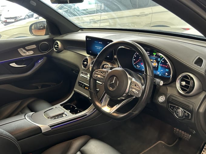 2025 Mercedes-benz Glc