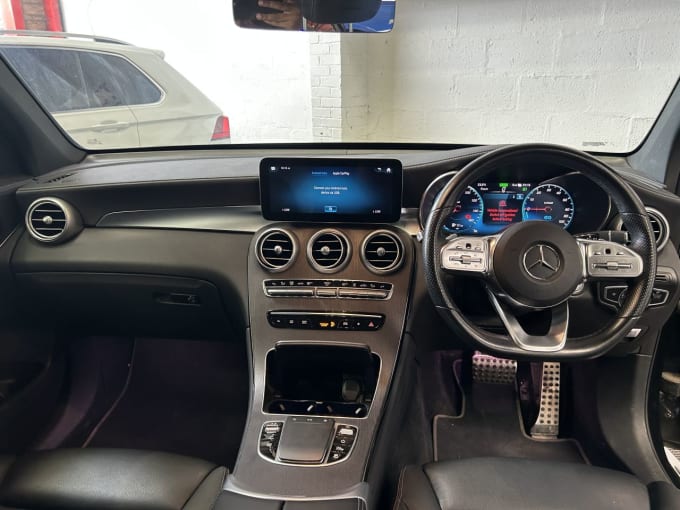 2025 Mercedes-benz Glc