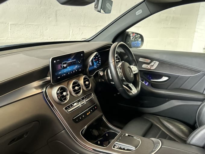 2025 Mercedes-benz Glc