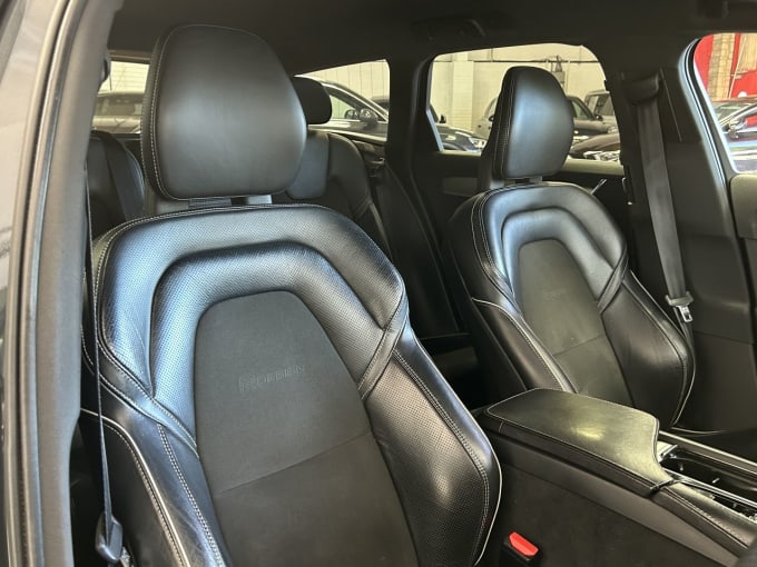 2025 Volvo V90