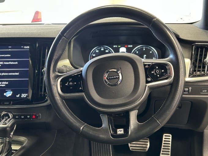 2025 Volvo V90