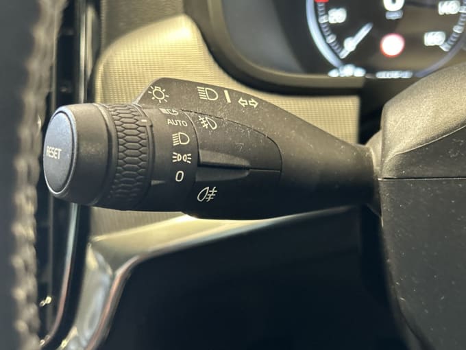 2025 Volvo V90