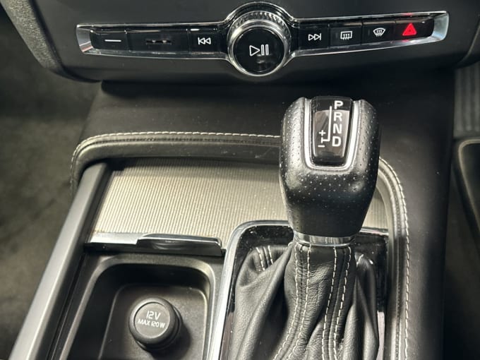 2025 Volvo V90