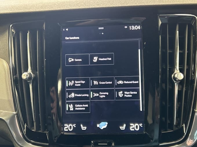 2025 Volvo V90