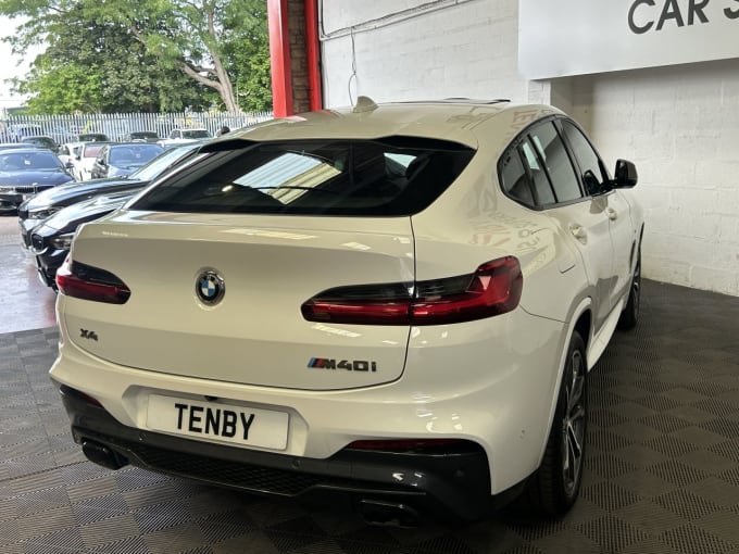 2025 BMW X4