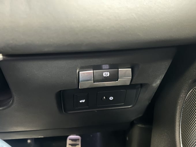 2025 Land Rover Discovery Sport
