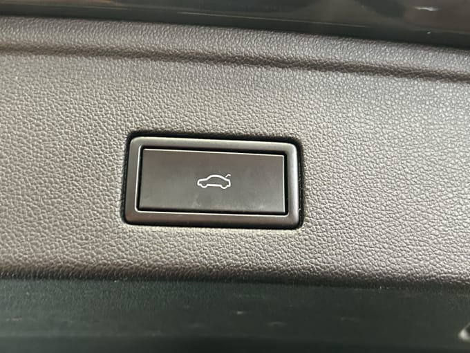 2025 Volkswagen Touareg